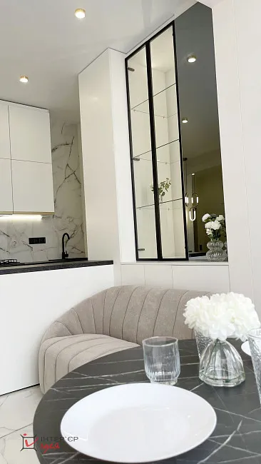 Стильна сучасна квартира площею 45 м²