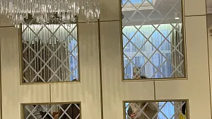 Дизайн кухні-вітальні в класичному стилі в Бучі