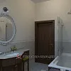 Дизайн ванної кімнати на мансардному поверсі
